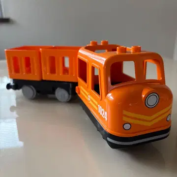 LEGO 듀플로 동력 기관차