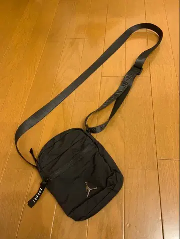 나이키 조던 숄더백 블랙