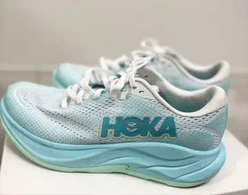 호카 러닝화 스카이블루/화이트 린콘4