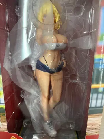 소피아 F 셔링 튜브탑 ver. 1/6 스케일 피규어