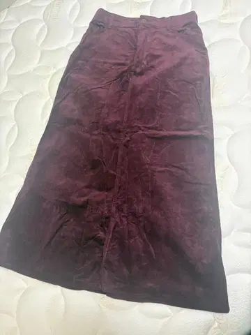 버건디 코듀로이 롱 스커트