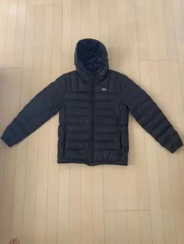 LACOSTE 블랙 다운 자켓