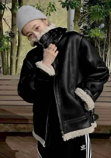 Ungrid 페이크 무스탕 보아 블루종 2025년 구매