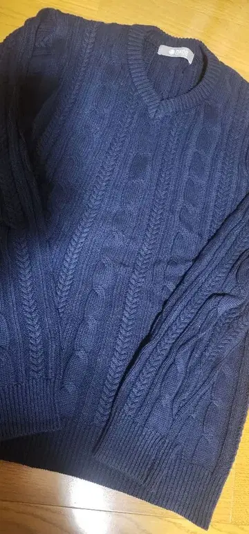 nano universe 스웨터