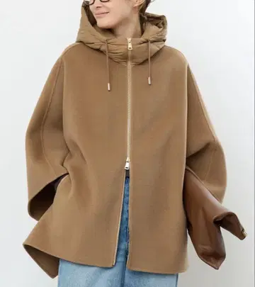 미사용 새상품 두즈엠 MY WHITE 케이프 코트