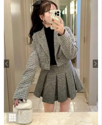 프리 라메 트위드 자켓 x 플리츠 미니 스커트 셋업 dk1317