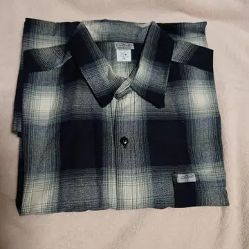 새상품 반팔 caltop