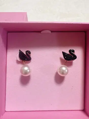 스와로브스키 Swarovski Iconic Swan 자켓 귀걸이