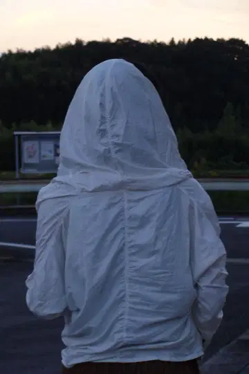 화이트 후드 부착 셔츠 긴팔