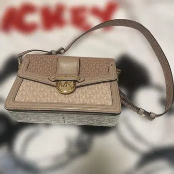 Michael Kors 핑크 JESSIE 플랩 숄더