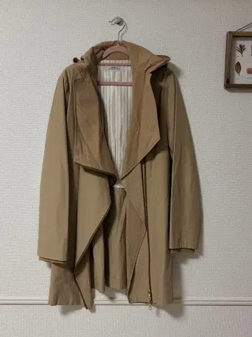 SRIC 베이지 후드 부착 코트 M 사이즈