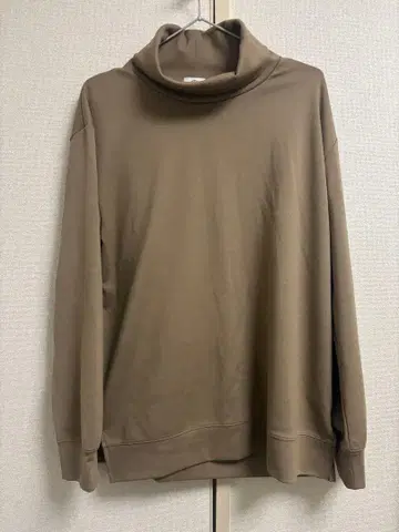 BEAMS HEART 카멜 터틀넥 M