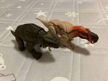 쥬라기 월드 스코토사우루스 이노스트란케비아