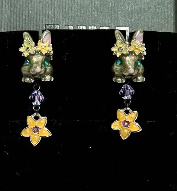 ANNA SUI 귀찌 2way 토끼 꽃 왕관 부활절 한정판 안나수이