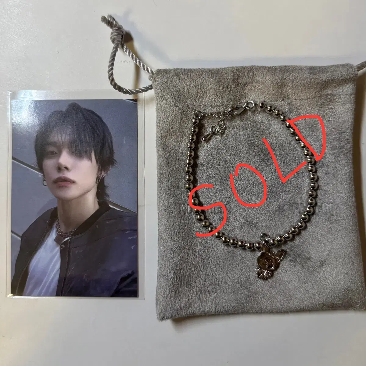 Yeonjun TXT broadcast poca Hwangchunyi bracelet Inkigayo reverse gift wts