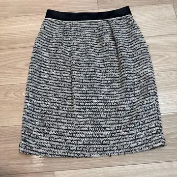 핑키 다이앤 타이트 스커트