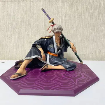 ONE PIECE 트라팔가 로 피규어 P.O.P