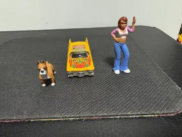 캐딜락 미니카 1/64 인형 세트