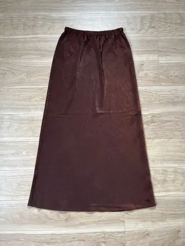 [새상품] LOWRYS FARM 스트레치 새틴 스커트 L 사이즈 브라운