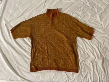 브라운 짜임 하이넥 피케 셔츠