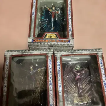 세인트 세이야 플래시 세인트 피규어 [3종 세트]