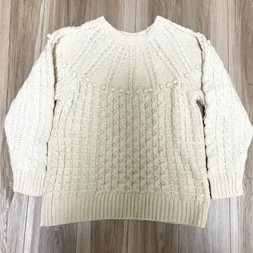 BEAMS 빔즈 케이블 니트 스웨터 폼폼 아이보리