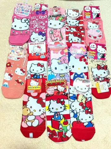 새상품 헬로키티 양말 13족 세트 묶음 판매 지역 한정판