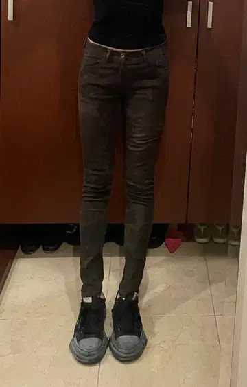 스픽 앤 스팬 카모플라쥬 패턴 스키니 데님