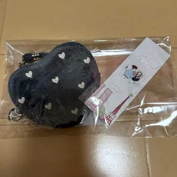 완판 러브러리 바이 페이 하트형 파우치 그레이 미사용 새상품
