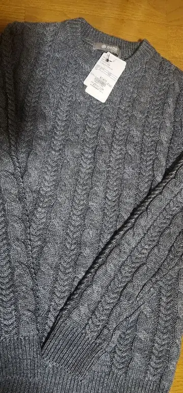 나노 유니버스 차콜 케이블 니트