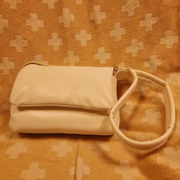 화이트 숄더백