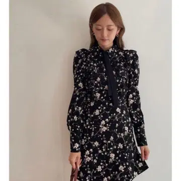 SNIDEL 프릴 미니 프린트 원피스