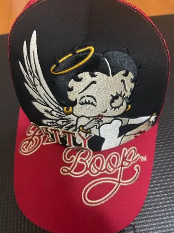 브레이브맨 x 베티 붑 메쉬 캡