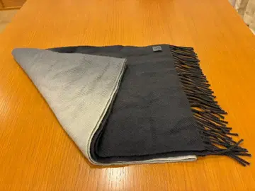 캘빈클라인 스트라이프 패턴 캐시미어 머플러