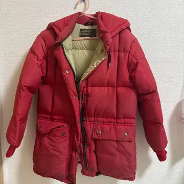 Eddie Bauer 빨간색 후드 부착 다운 자켓