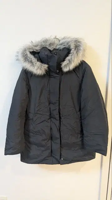 유니클로 하이브리드 다운 퍼 트리밍 블랙 다운 자켓