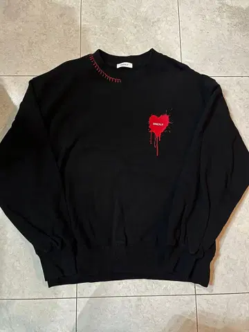 ONCILY 맨투맨 블랙 하트 자수