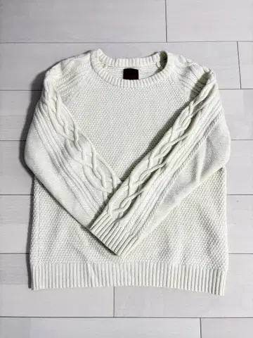 Mitsumine 케이블 니트 스웨터 L 사이즈