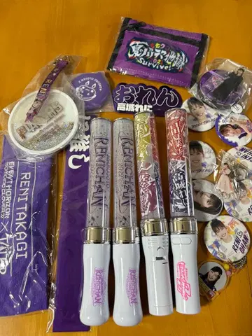 모모쿠로 타카기 레니 굿즈 여러 가지