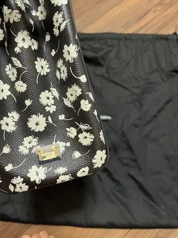 돌체앤가바나 토트백