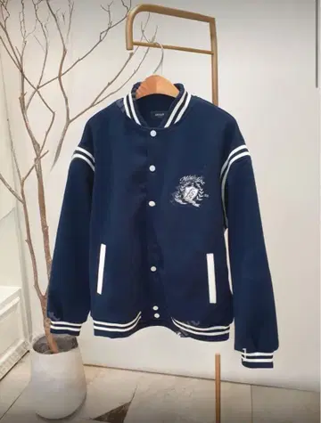 네이비 자수 울 자켓