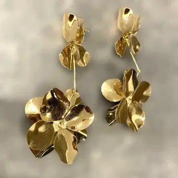 [ 새상품급 ] 웨딩 귀걸이 웨딩 액세서리 꽃 모티브 골드 귀걸이