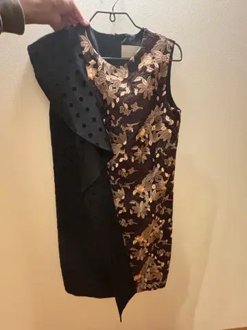 kaene 꽃무늬 자수 슬리브리스 원피스 36