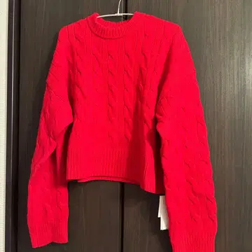 새상품 Mila Owen 레드 케이블 니트