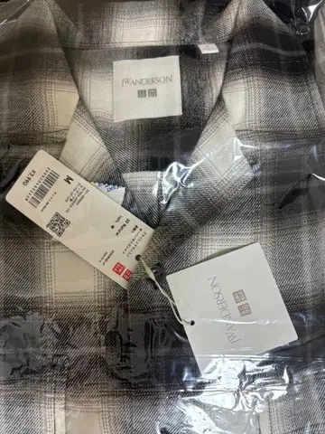 유니클로 jwa 브러쉬드 코튼 오버 사이즈 셔츠 M 사이즈