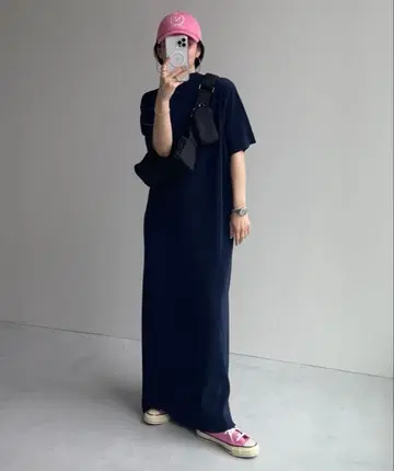 새상품 데일리 데일리 슈퍼 스트레치 플리츠 원피스 (반팔) 네이비