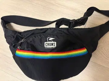 CHUMS 바디백 레인보우 스트라이프 블랙