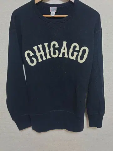 이벳필드 플란넬 시카고 로고 네이비 맨투맨