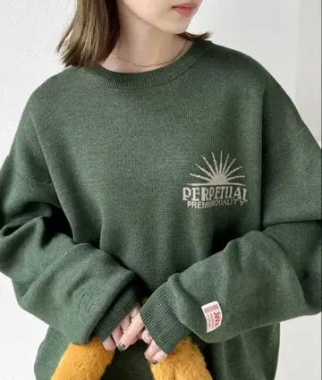 클래식 엘프 JaVa 콜라보 로고 긴팔 프린트 니트