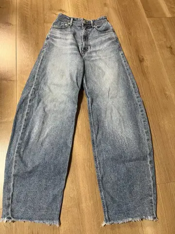 YANUK 와이드 레그 데님 라이트 블루